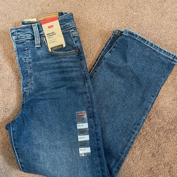 Levi’s Ribcage Straight Ankle Jeans brand new with tags on. - Picture 2 of 3